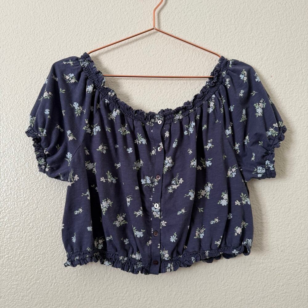 Lucky Brand Feminine Bubble Hem With Buttons Blouse Top navy blue floral print - Picture 7 of 11